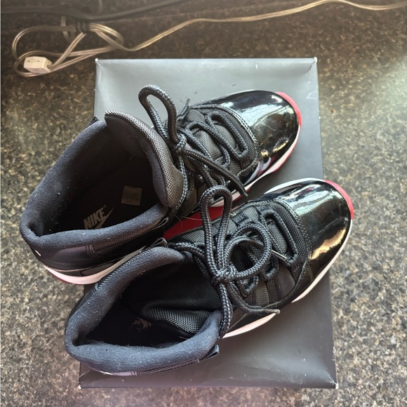 Jordan Black and Red Sneakers - Picture 3 of 6